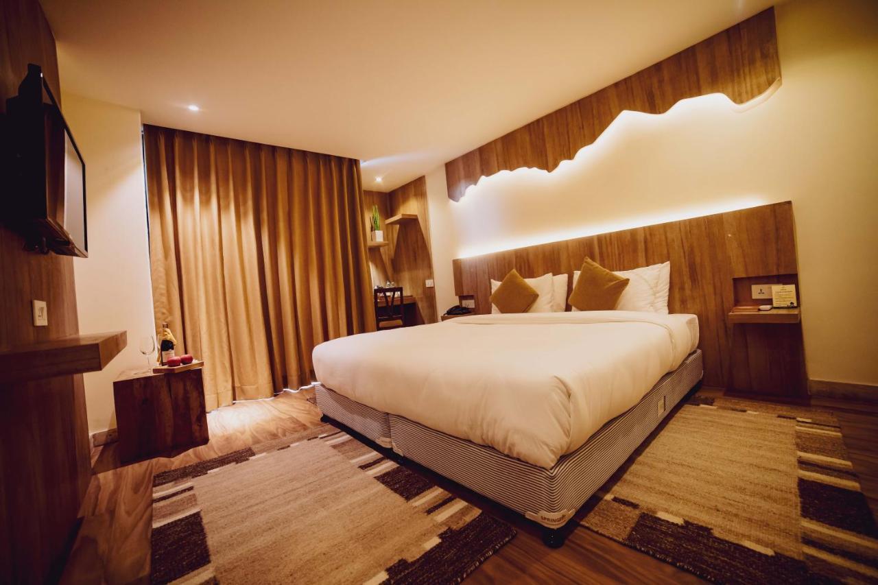Aabas Pokhara Hotel Luaran gambar