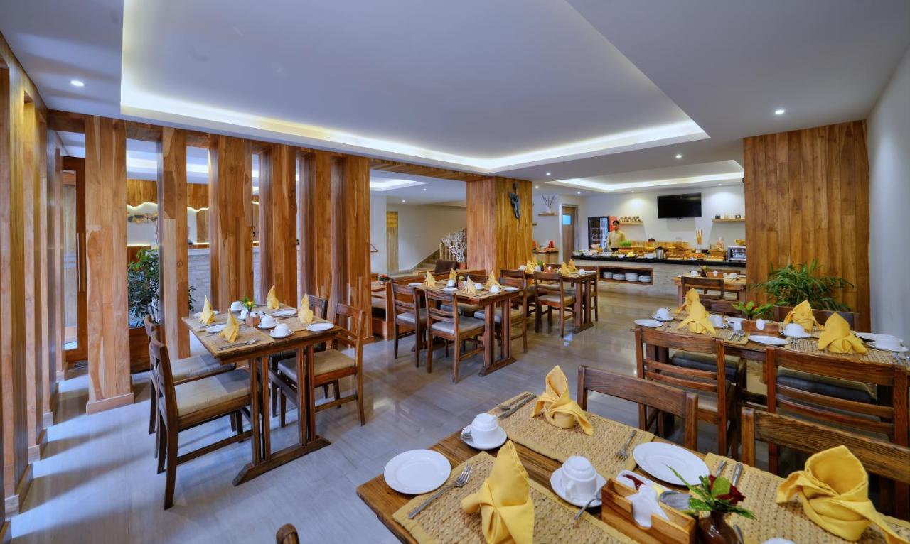 Aabas Pokhara Hotel Luaran gambar