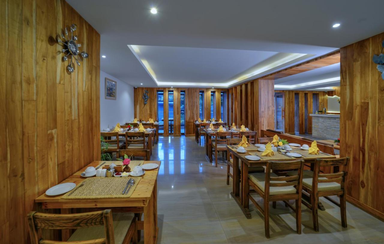 Aabas Pokhara Hotel Luaran gambar