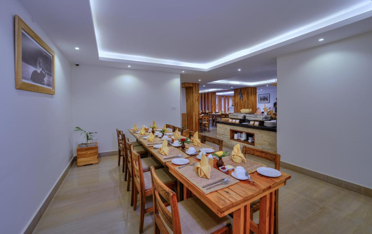 Aabas Pokhara Hotel Luaran gambar