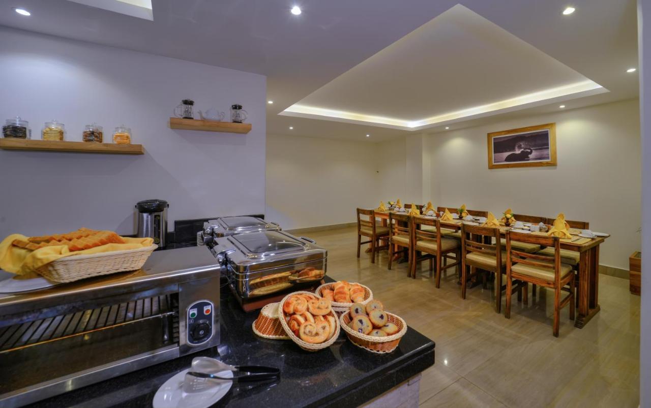 Aabas Pokhara Hotel Luaran gambar