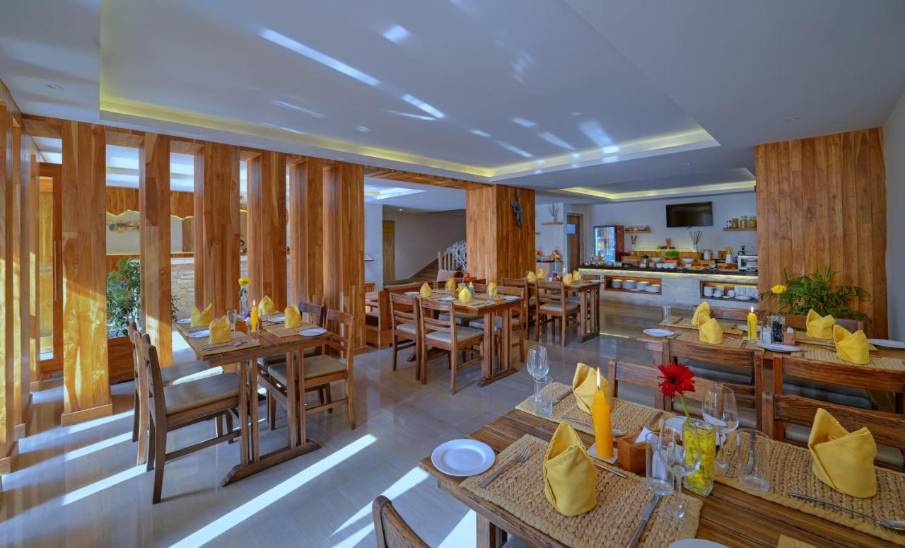 Aabas Pokhara Hotel Luaran gambar